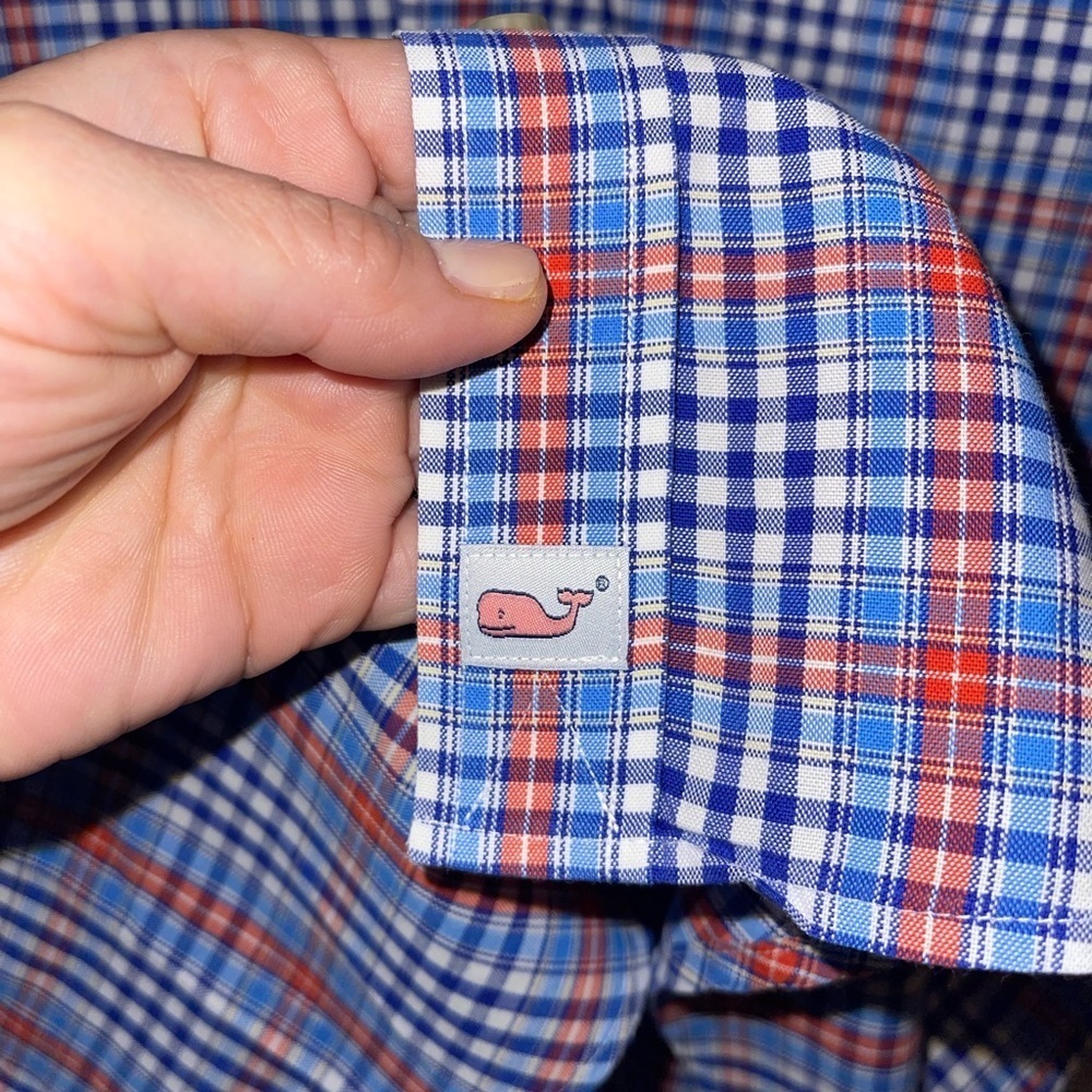 Vineyard Vines button down shirt • Mens Medium - Picture 4 of 5